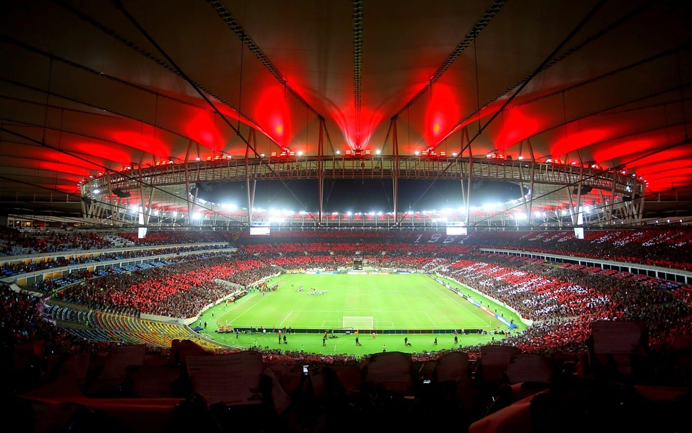Flamengo lidera o Brasileirão por um ponto sobre o Palmeiras na reta final