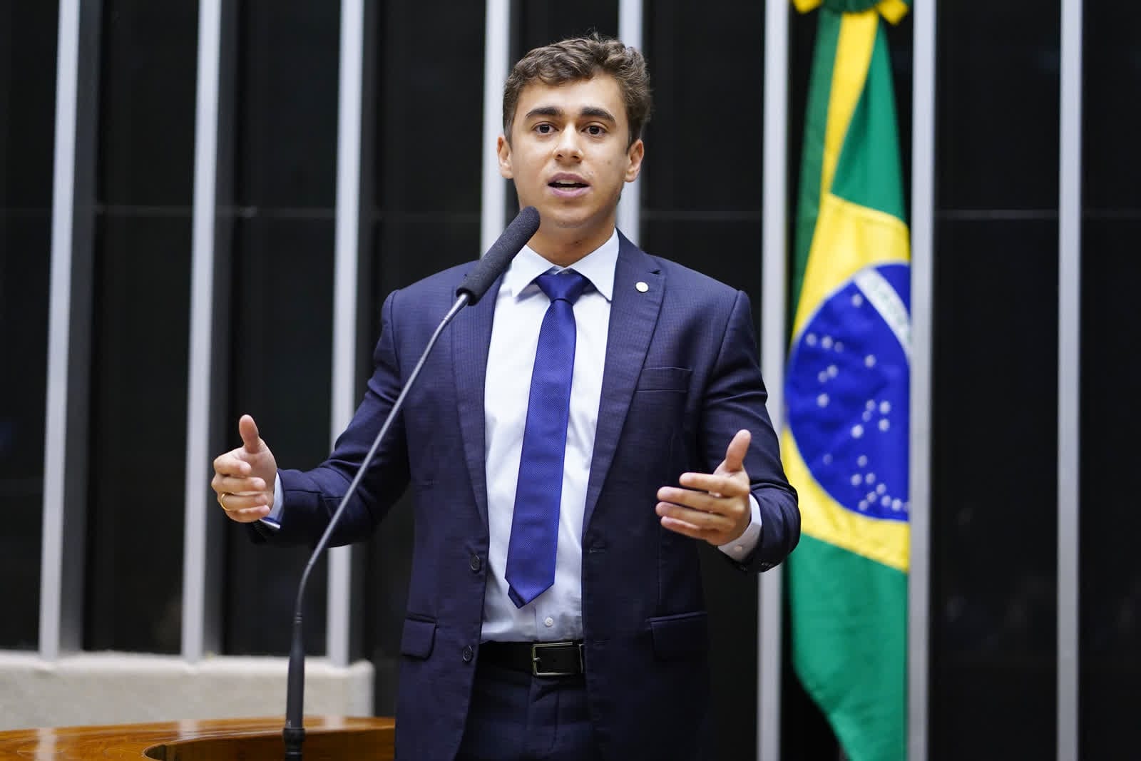 Nikolas Ferreira na tribuna da Câmara dos Deputados