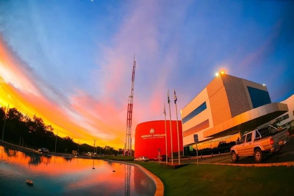 Vista externa da sede da Assembleia Legislativa de Mato Grosso (ALMT), no Centro Político Administrativo