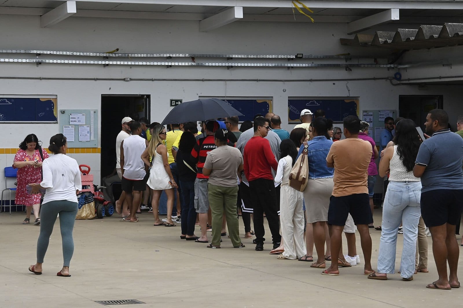 Domingo, 4 de outubro de 2026, dia de votação em primeiro turno das eleições no Brasil. O brasileiro escolherá candidatos para os cargos de deputado federal, deputado estadual e di