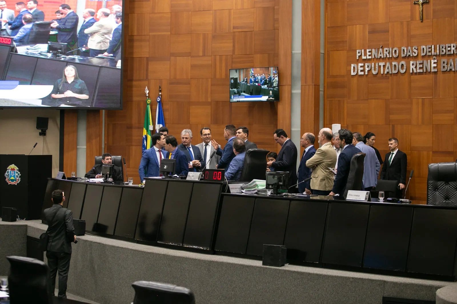 Bancada do Republicanos alinha ações com novo chefe da Casa Civil de MT
