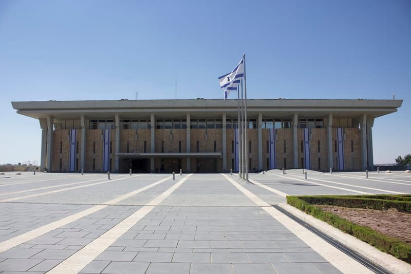 Contagem final em Israel dá 27 cadeiras ao Likud e nenhum bloco com maioria