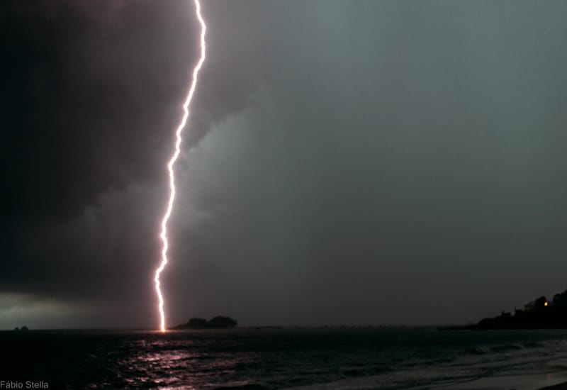 Tempestade com raios